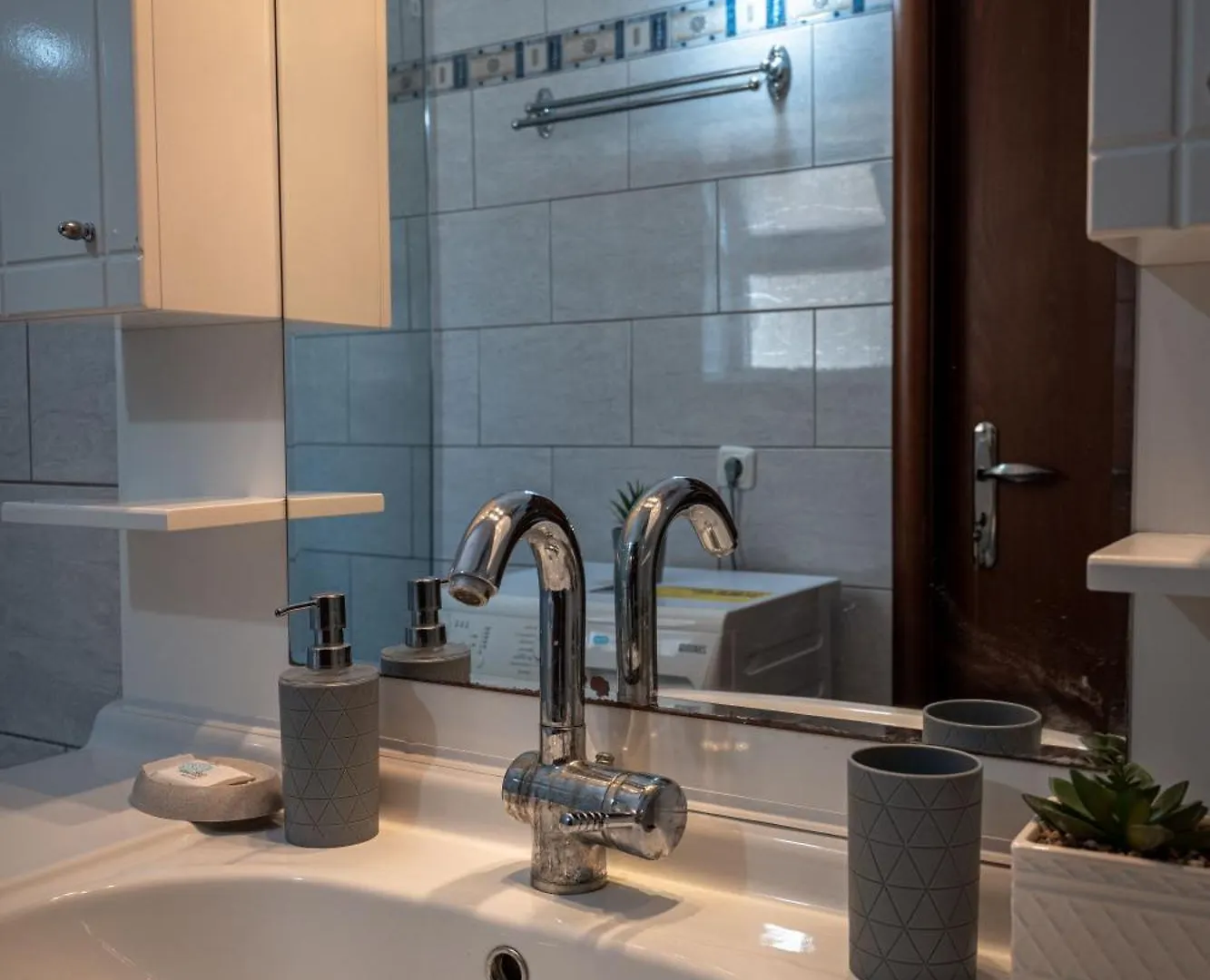 סרנדה Aurora Apartment