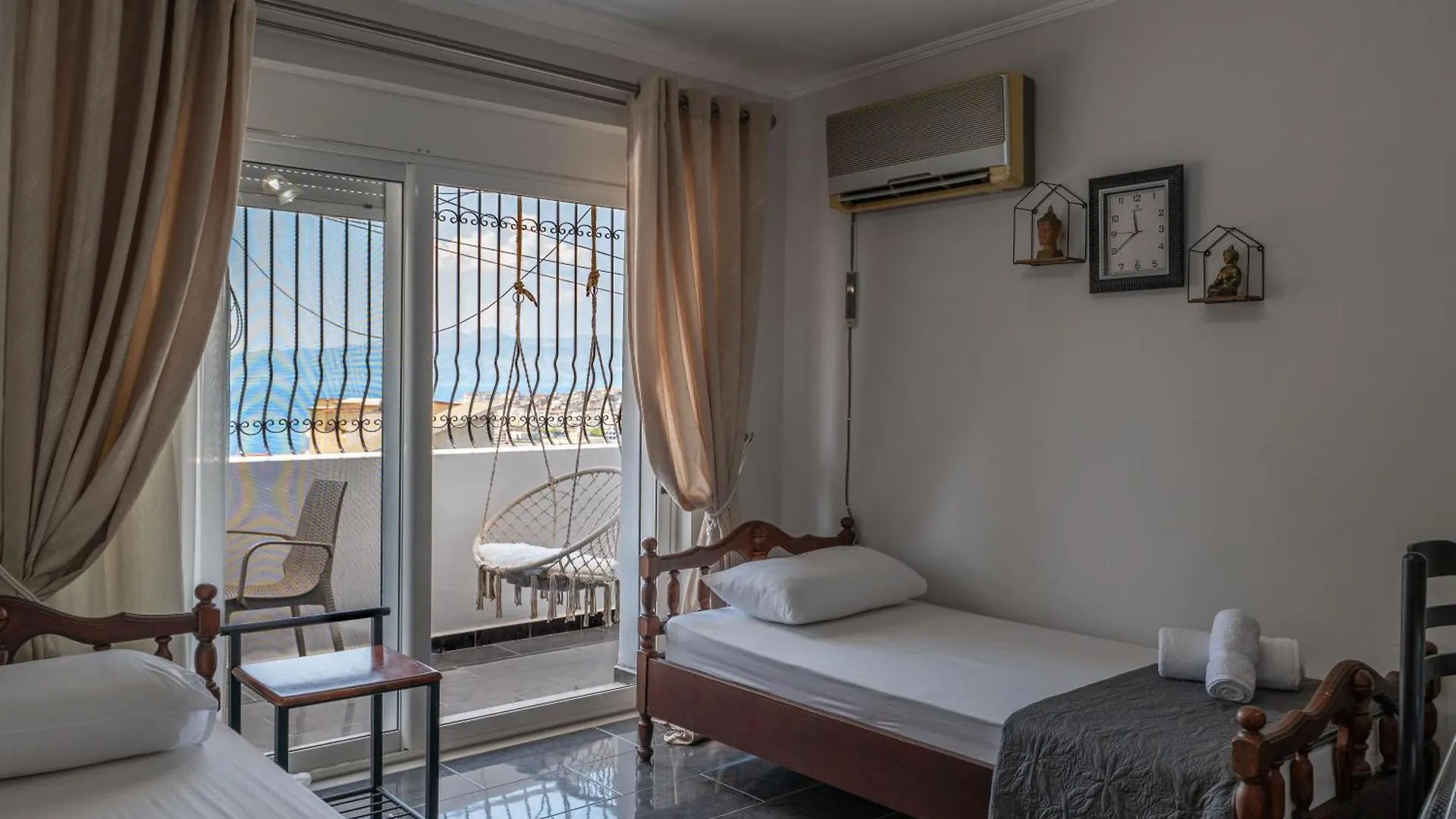 Aurora Apartment Sarande 0*,