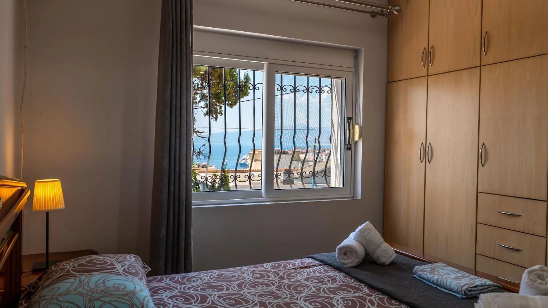 סרנדה Aurora Apartment